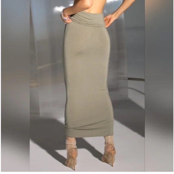Joah Brown Foldover Maxi Skirt Dress in Sage - Picture 3 of 6